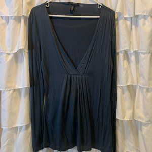 Long sleeve blue fitted shirt